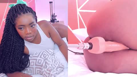 Snapshot of zoeethompson_cm chatting on March 4, 2:21 pm online show from March 4, 2:21 pm