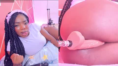 Snapshot of zoeethompson_cm chatting on March 6, 2:18 pm online show from March 6, 2:18 pm