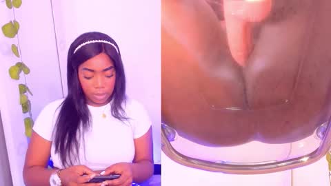 Snapshot of zoeethompson_cm chatting on September 17, 11:12 am online show from September 17, 11:12 am