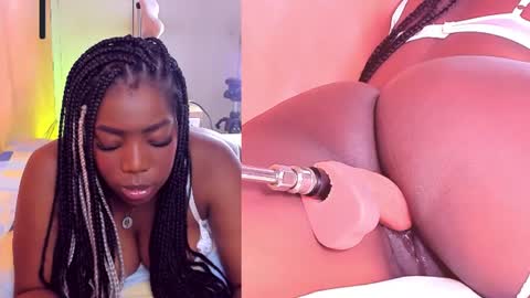 Snapshot of zoeethompson_cm chatting on July 25, 10:57 am online show from July 25, 10:57 am