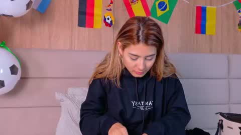 Zoe online show from June 15, 11:12 am