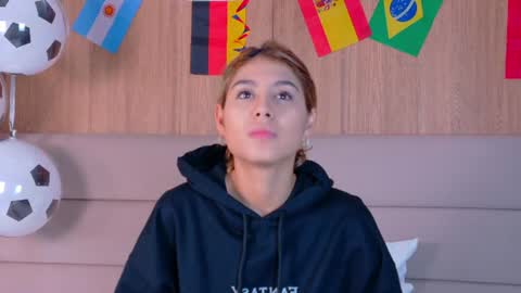 Zoe online show from June 29, 11:21 am