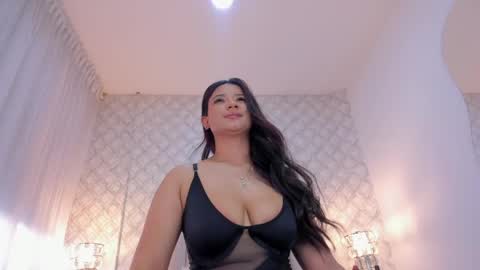 Snapshot of zoejenner_ chatting on April 15, 9:26 pm Zoe online show from April 15, 9:26 pm
