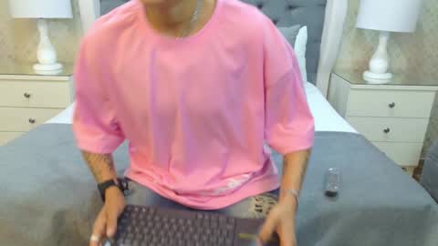 Zoe Krug online show from October 13, 11:54 am