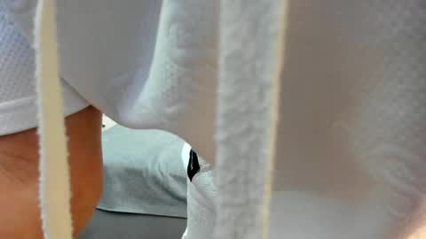 Zoe Krug online show from October 17, 11:57 am