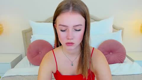 Zoe online show from December 4, 1:31 pm