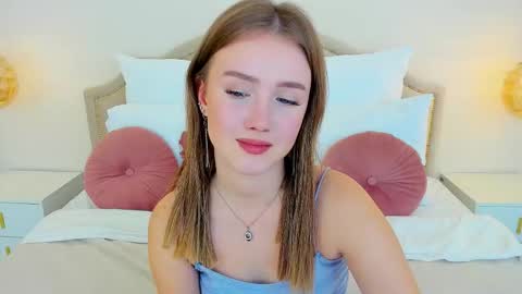 Zoe online show from December 5, 1:31 pm