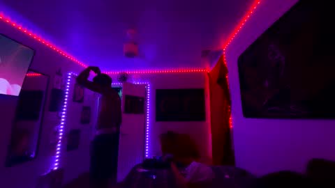 LovelyLatin25 online show from February 4, 12:51 am