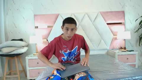 Snapshot of zoelucas chatting on October 13, 7:03 pm zoelucas online show from October 13, 7:03 pm