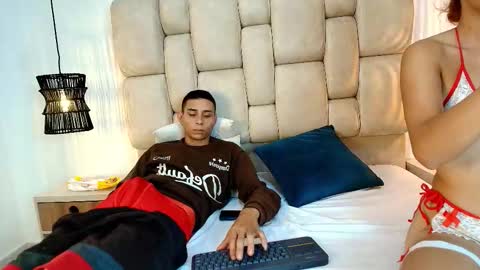 Snapshot of zoelucas chatting on December 2, 11:48 am zoelucas online show from December 2, 11:48 am