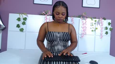 zoemalik online show from March 11, 1:01 pm