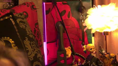 Snapshot of zoemesmerizee chatting on November 7, 10:59 am ZoeMesmerize online show from November 7, 10:59 am