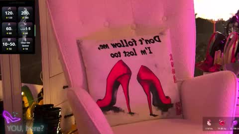 Snapshot of zoemesmerizee chatting on November 11, 7:19 am ZoeMesmerize online show from November 11, 7:19 am