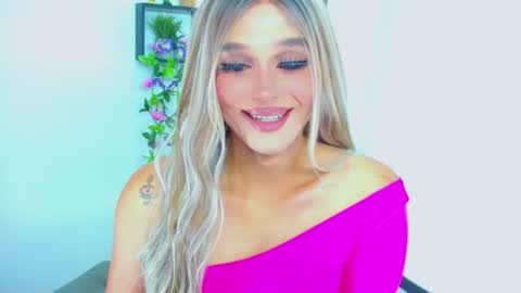 zoeschmmit online show from June 21, 12:35 am