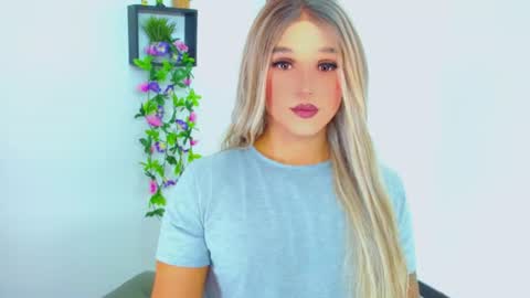 zoeschmmit online show from June 24, 9:58 pm