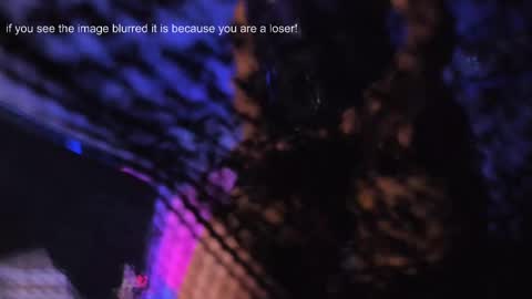 zoevidal_ online show from February 28, 5:59 pm