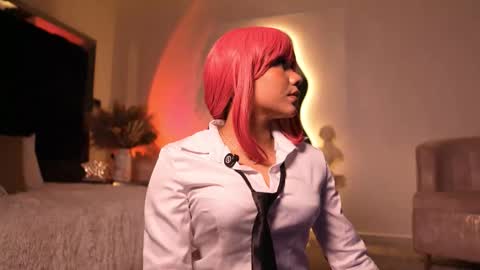 zoevidal_ online show from November 14, 12:15 pm