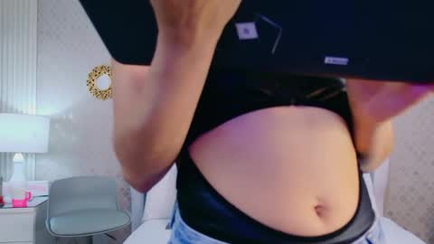 ZoeWilliis online show from May 27, 12:13 pm
