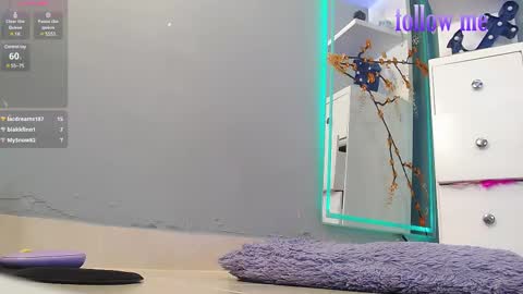 zoey fox  online show from March 8, 7:49 am