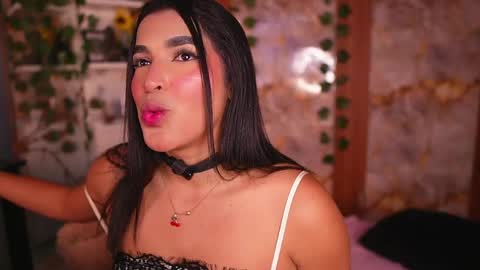 Snapshot of zoey_fox_ chatting on May 11, 12:38 am zoey fox online show from May 11, 12:38 am