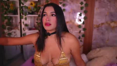 Snapshot of zoey_fox_ chatting on June 23, 3:04 am zoey fox online show from June 23, 3:04 am