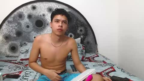 Snapshot of zoey_jayden chatting on March 7, 7:16 pm Zoey Jayden online show from March 7, 7:16 pm