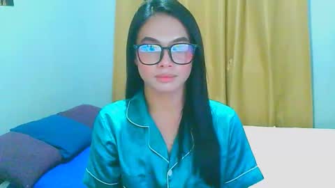 zoey online show from October 4, 8:40 pm