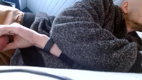 Snapshot of zolexthomas chatting on December 6, 1:22 pm zolexthomas online show from December 6, 1:22 pm