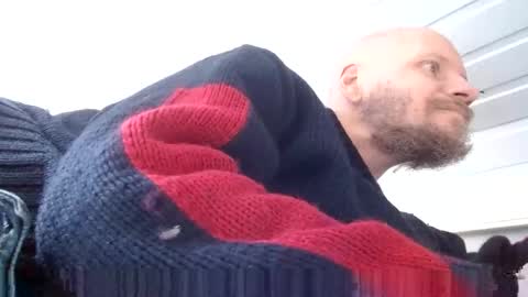 Snapshot of zolexthomas chatting on February 12, 1:59 pm zolexthomas online show from February 12, 1:59 pm