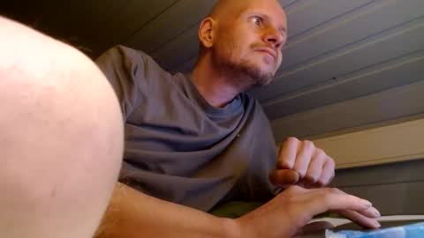 Snapshot of zolexthomas chatting on March 2, 8:40 pm zolexthomas online show from March 2, 8:40 pm