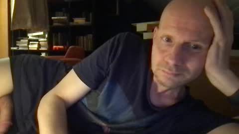 Snapshot of zolexthomas chatting on September 9, 10:31 pm zolexthomas online show from September 9, 10:31 pm