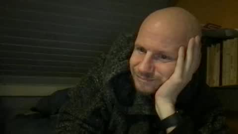 Snapshot of zolexthomas chatting on October 2, 7:10 pm zolexthomas online show from October 2, 7:10 pm