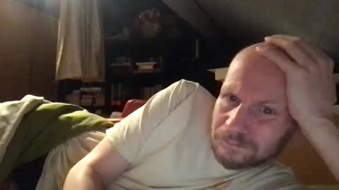 Snapshot of zolexthomas chatting on October 22, 10:42 pm zolexthomas online show from October 22, 10:42 pm