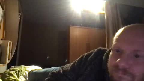 Snapshot of zolexthomas chatting on October 31, 6:42 pm zolexthomas online show from October 31, 6:42 pm