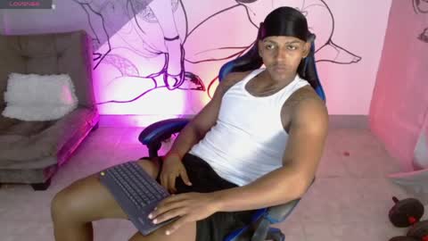 Snapshot of zoriel_derox chatting on April 17, 7:17 pm Zoriel online show from April 17, 7:17 pm