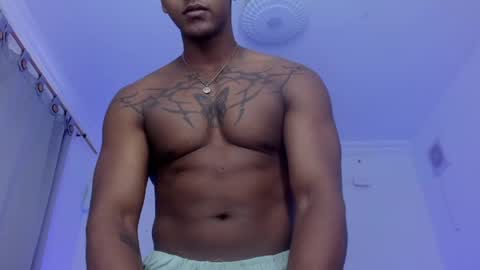 Snapshot of zoriel_derox chatting on April 22, 6:53 pm Zoriel online show from April 22, 6:53 pm