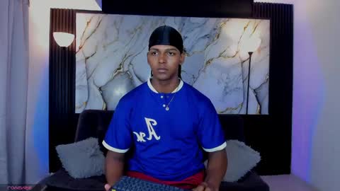 Snapshot of zoriel_derox chatting on May 2, 6:13 pm Zoriel online show from May 2, 6:13 pm