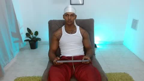 Snapshot of zoriel_derox chatting on May 3, 7:31 pm Zoriel online show from May 3, 7:31 pm