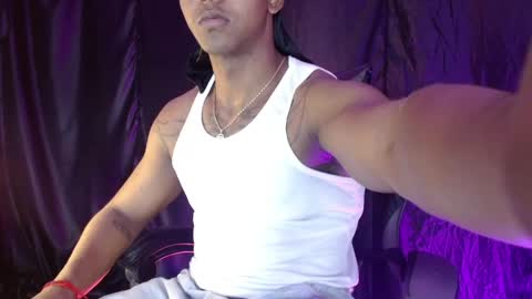 Snapshot of zoriel_derox chatting on May 9, 6:46 pm Zoriel online show from May 9, 6:46 pm