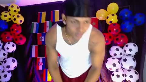 Snapshot of zoriel_derox chatting on June 19, 6:45 pm Zoriel online show from June 19, 6:45 pm