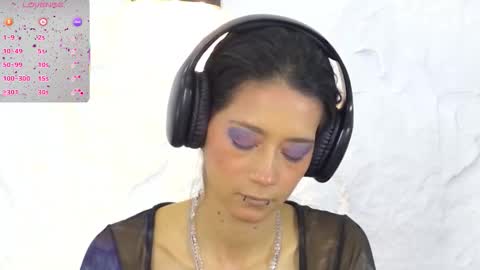 Snapshot of zorravioleta chatting on September 24, 12:08 pm Violeta online show from September 24, 12:08 pm