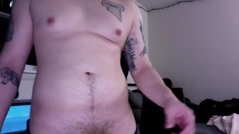 Snapshot of zorvello_83 chatting on March 10, 5:51 pm zorvello_83 online show from March 10, 5:51 pm