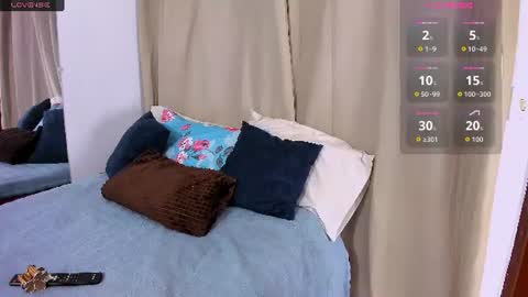 Snapshot of zou_quira chatting on July 30, 10:42 pm zou_quira online show from July 30, 10:42 pm