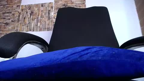 Snapshot of zousxxx chatting on February 4, 6:36 pm zousxxx online show from February 4, 6:36 pm