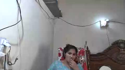 zoyakhan803 online show from May 9, 3:01 am
