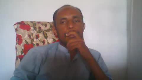 zoyakhan803 online show from May 26, 8:10 am