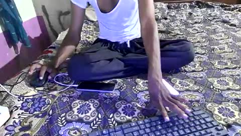 zoyakhan803 online show from July 12, 9:28 pm