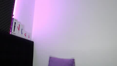 zpzphot online show from November 8, 9:46 pm