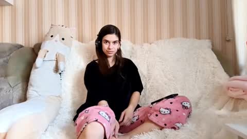 Joan  online show from March 13, 1:18 pm