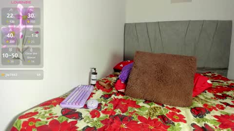 zule online show from November 25, 12:10 am